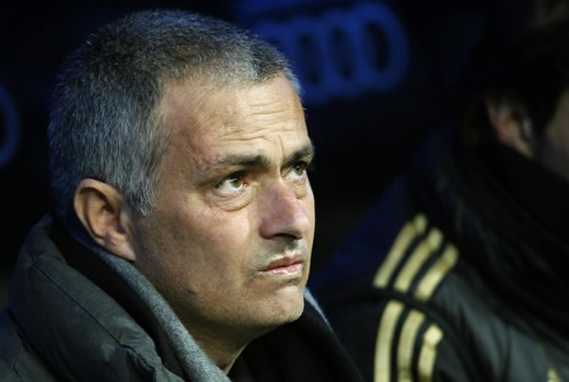 Roberto Carlos: Jose Mourinho told me he will stay at Real Madrid