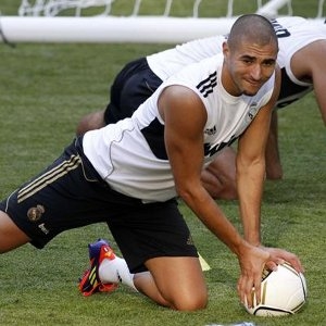 Benzema returns from injury for Real