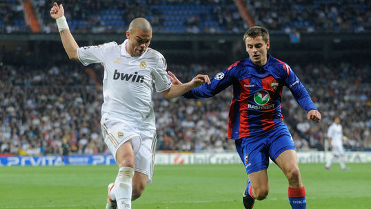 Mourinho hails 'mature' Real