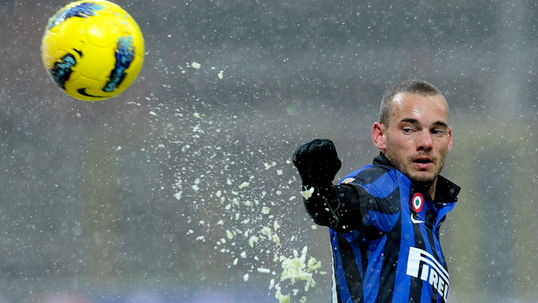 Sneijder bashes AC Milan reports