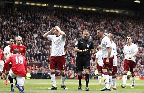 Young told to watch his step by United boss Ferguson after 'dramatic fall' in win over Villa