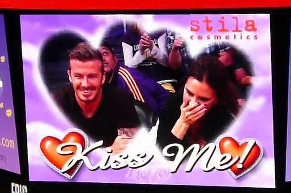Victoria Beckham and David KISS on camera at LA Lakers game, look SO in love