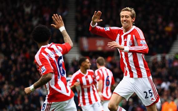 Pulis backs Stoke striker Crouch to make England’s Euro 2012 squad