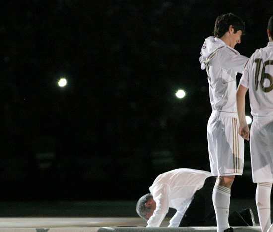 Real Madrid's title celebration - Real Madrid hit 100-points mark in La Liga final