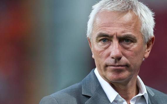 Van Marwijk drops nine players from Netherlands' provisional Euro 2012 squad