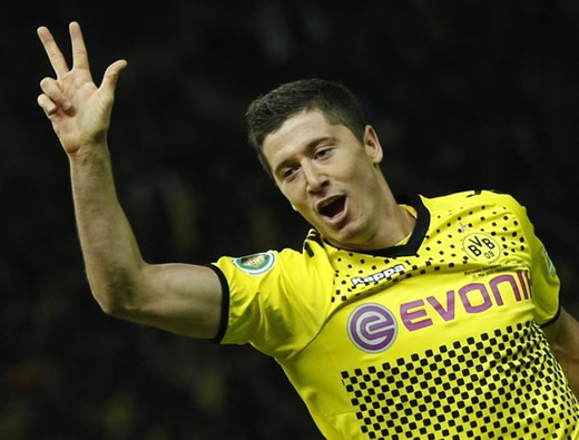 Poland's Lewandowski looks forward to home help