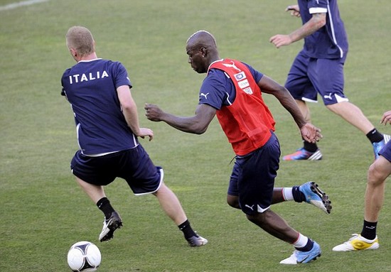 Throw bananas and I'll kill you, warns Man City striker Balotelli ahead of Euros