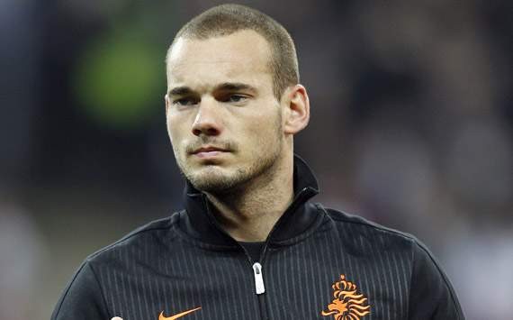 Van Hanegem should take his words back, says Sneijder
