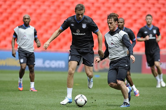 Gerrard backs Henderson to fulfill potential at Euros and fill void left by Lampard and Barry