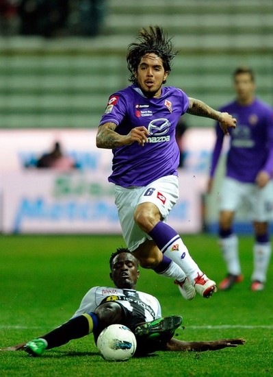 Juan Manuel Vargas 'to be offered to Liverpool in Dirk Kuyt swap deal'