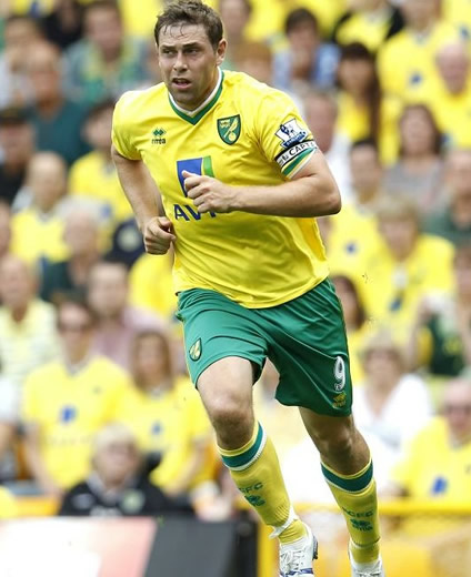 Norwich hit out at reports of Grant Holt leaving for West Ham