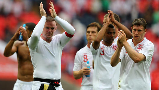 Vieira: England lack team spirit