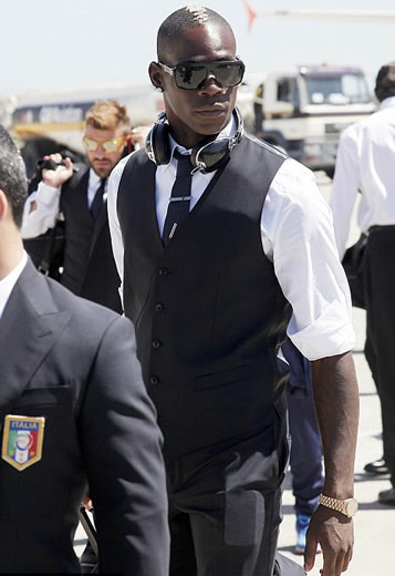 Meet Barwuah Balotelli: Italy striker to wear both family names on Euro 2012 shirt