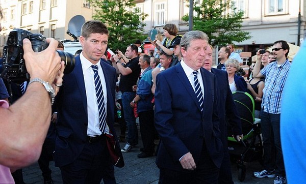 Welcome to Krakow! England squad walk among huge crowds to attend reception