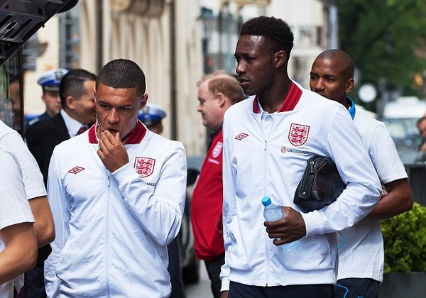 Welcome to Krakow! England squad walk among huge crowds to attend reception