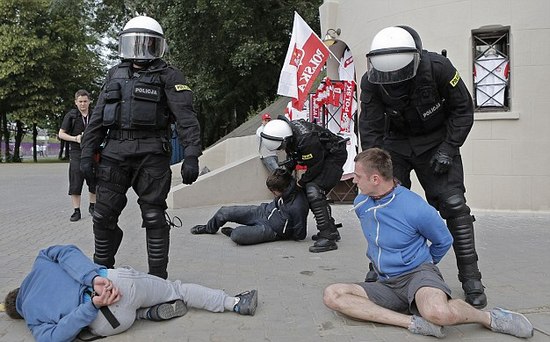 Warsaw turns into a war zone with more than 100 arrested before Poland v Russia