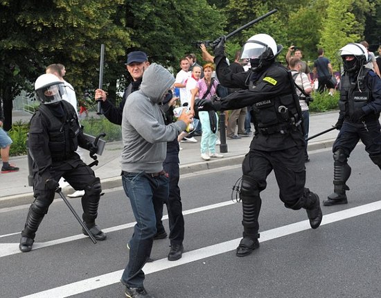 Warsaw turns into a war zone with more than 100 arrested before Poland v Russia