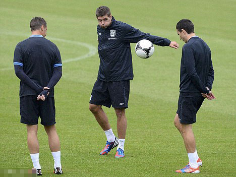 Henderson says he's ready for a first team place if Gerrard and Parker can't take the strain