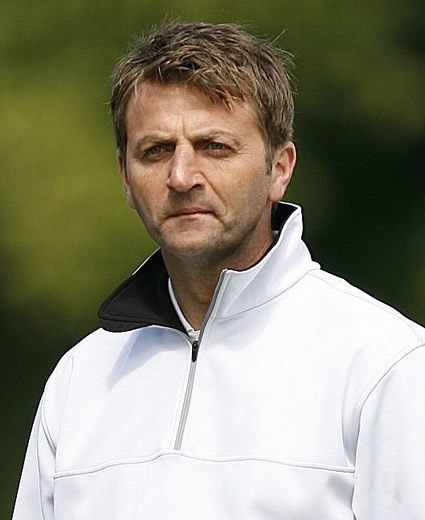 Spurs put Sher-t on Tim ’n AVB