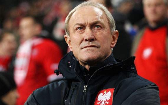 Smuda leaves Poland post after Euro 2012 exit