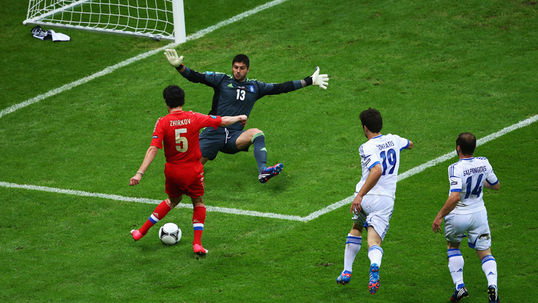 Greece(N) 1 : 0 Russia - Plucky Greece send Russia crashing out