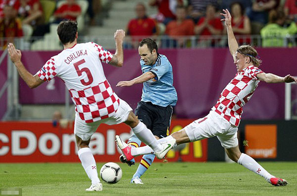 Croatia 0 Spain 1: Navas sets up possible England clash after holders survive scare