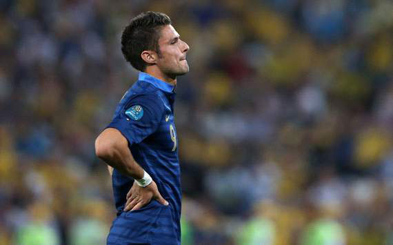 France's performances must improve, says Giroud