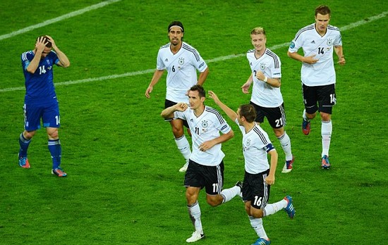 Germany 4 Greece 2: Sparkling Germans a step Klose to the prize