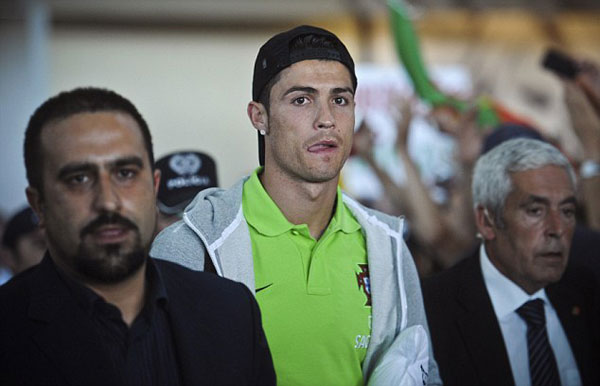 I'm no bottler, says Ronaldo as Portugal touch down to heroes' welcome