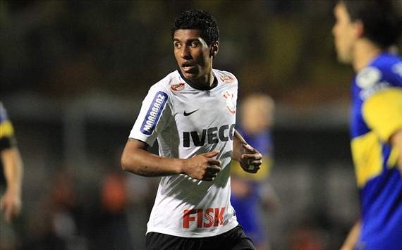 Corinthians president vows to keep Paulinho