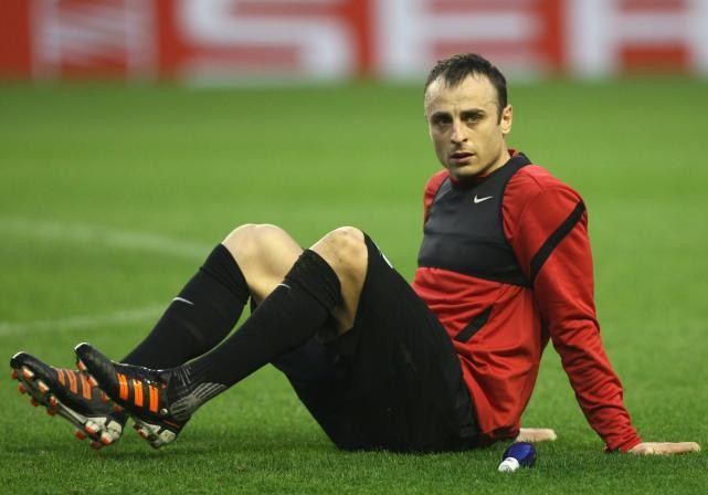 Berbatov agent hints at AC Milan move