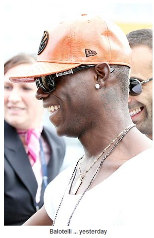 Mario Balotelli mobbed by fans in airport mayhem