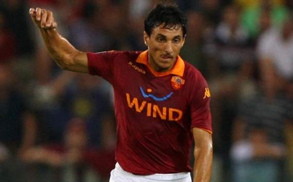 Burdisso 'dreamt' of playing for Roma