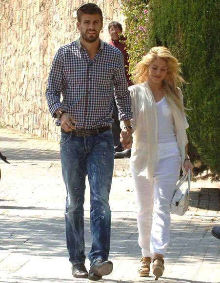 Shakira is expecting her first baby with Gerard Pique