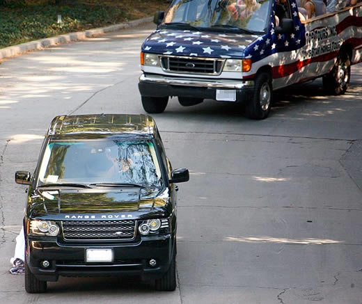 Becks sports khaki kecks for H&M undies shoot in LA