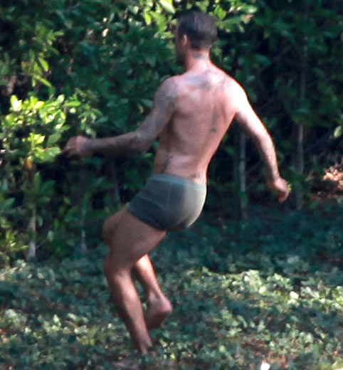 Becks sports khaki kecks for H&M undies shoot in LA