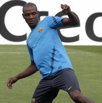 Abidal back in Barca training