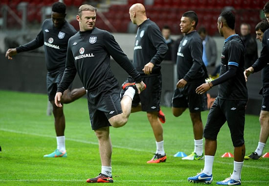 Gerrard: Wayne will have to wait for the armband... I'm going nowhere!