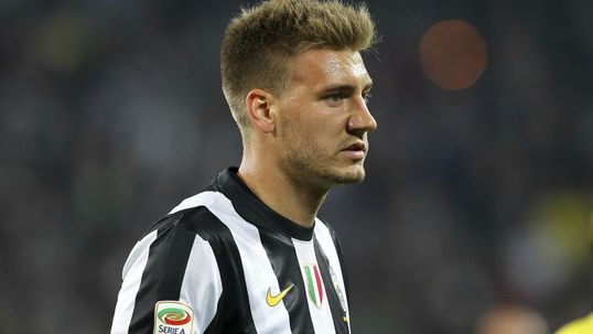 Bendtner too strong for Juve bench