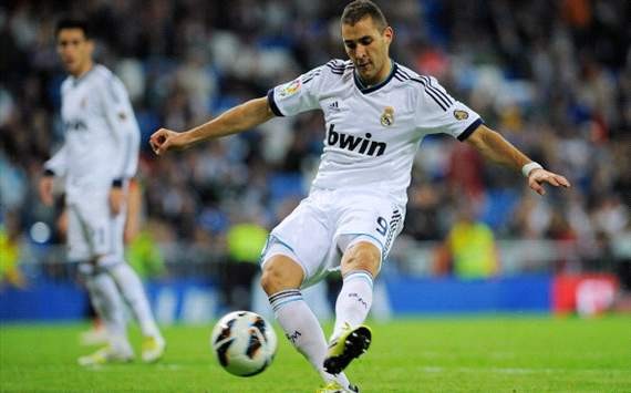 Real Madrid can still catch Barcelona, says Benzema