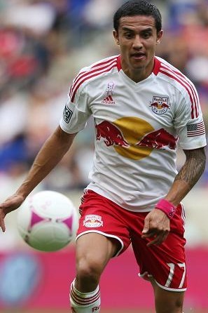 Cats in talks over Cahill