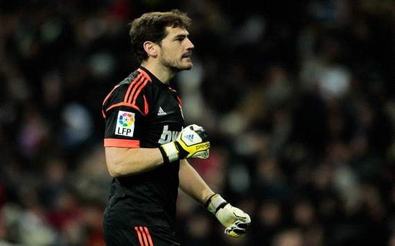 Casillas 'working hard' to regain Real Madrid spot
