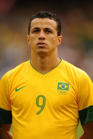 Leandro Damiao opens door for Spurs to make approach