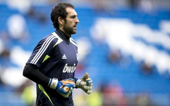 Diego Lopez starts on return to Real Madrid in Clasico clash