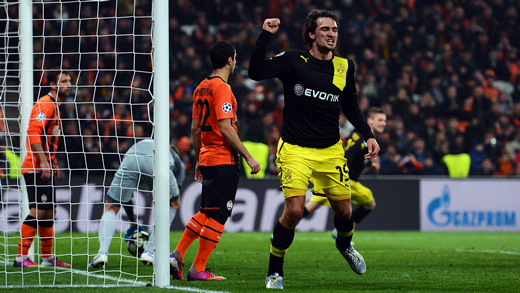 Hummels saves Dortmund with late header in Ukraine