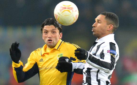 Metalist Kharkiv 0-1 Newcastle (Agg: 0-1): Ameobi spot on to send Magpies through