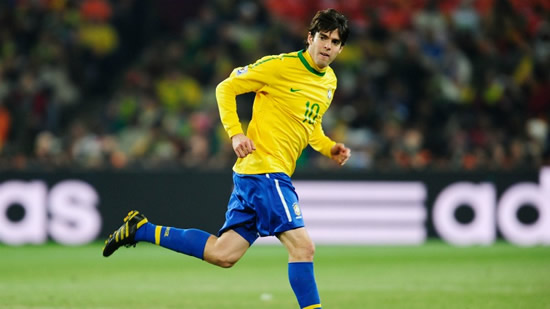 Ronaldinho out, Kaka in Brazil squad