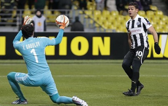 Pardew calls on Toon Army to help roar Newcastle to glory