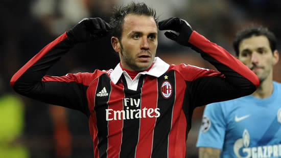 Injured Pazzini to miss Barcelona clash
