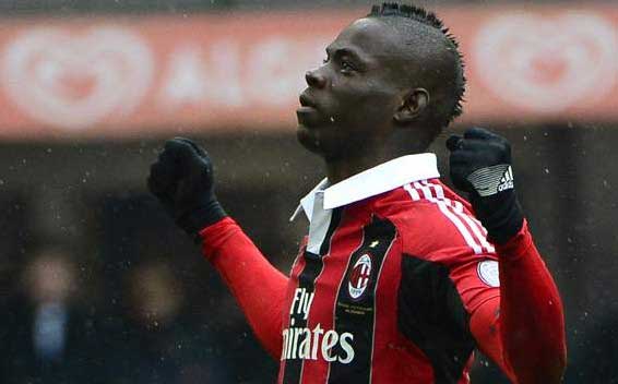 AC Milan 2-0 Palermo: Balotelli double sees Rossoneri recover from Barcelona defeat
